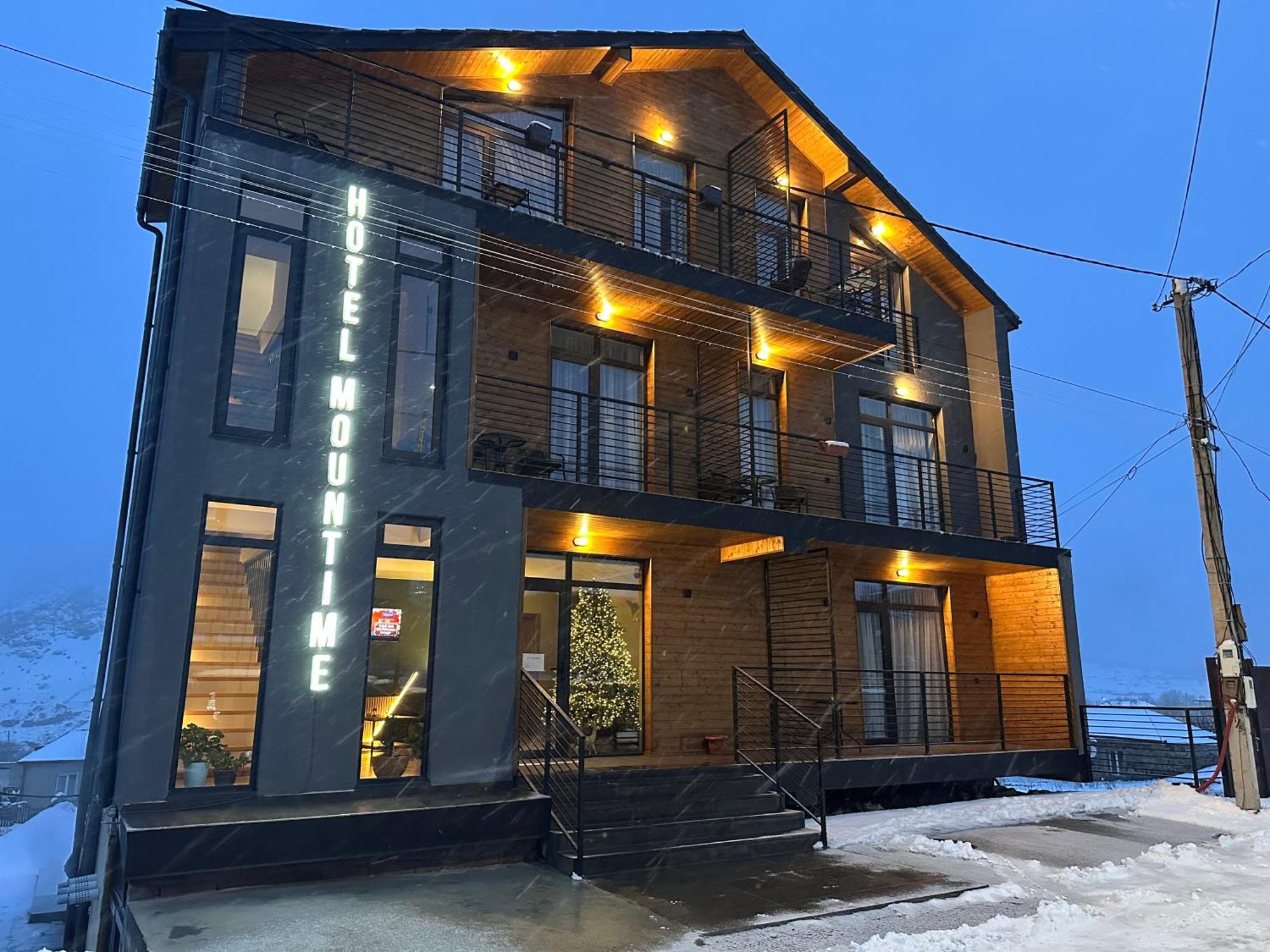 Hotel Mountime Kazbegi Zewnętrze zdjęcie